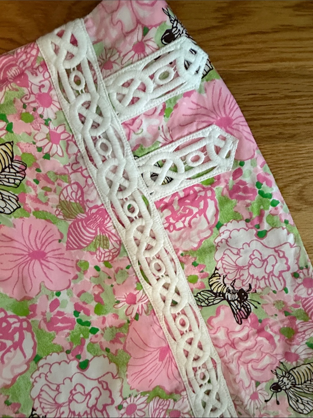 Lilly Pulitzer Pink Floral Bee daye Lace-Trim Mini Skort - Picture 3 of 9